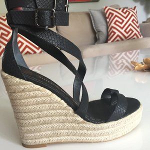 NEW! Juicy Couture Giana Snake Embossed Wedge 8.5